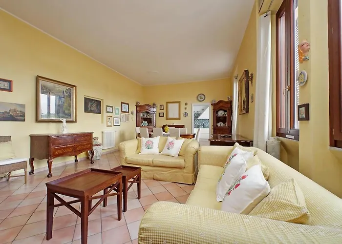 Апартаменты Charming Vatican 150m2 - 1600sq Ft *