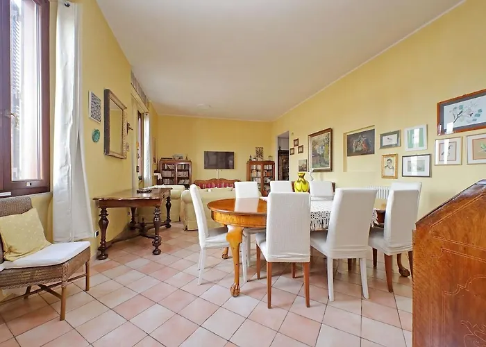 Charming Vatican 150m2 - 1600sq Ft
