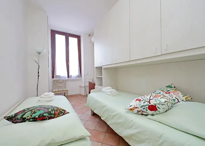 Charming Vatican 150m2 - 1600sq Ft *